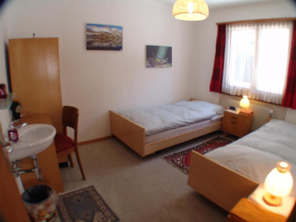B&B St Moritz Bilik gambar